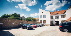 Гостиница Adele Apartments  Печ